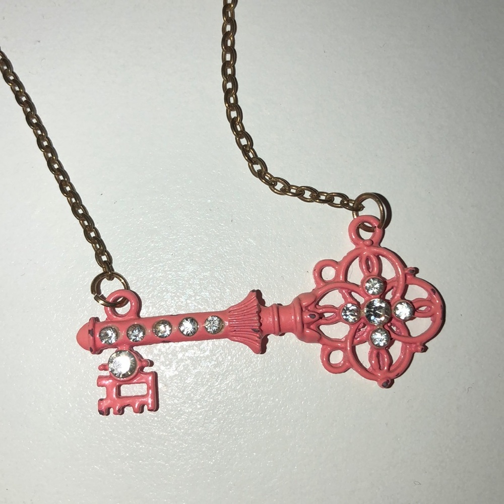 Key Necklace - Picture 2 of 4